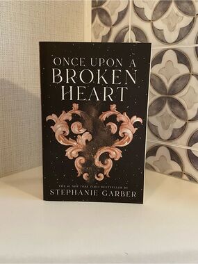 Once Upon A Broken Heart by Stephanie Garber Paperback